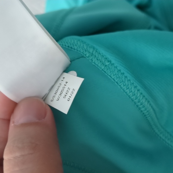 Athleta Run With It Turquoise Women's Athletic 3.5" Athleasure Running Shorts XL - Picture 9 of 9